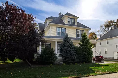 76 Driscoll Avenue, Rockville Centre, NY 11570 - Photo 3