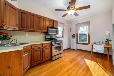 76 Driscoll Avenue, Rockville Centre, NY 11570 - Photo 25