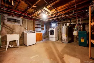 1674 Kroll Rd, East Meadow, NY 11554 - Photo 17