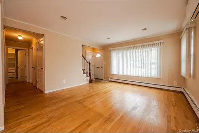 1674 Kroll Road, East Meadow, NY 11554 - Photo 5