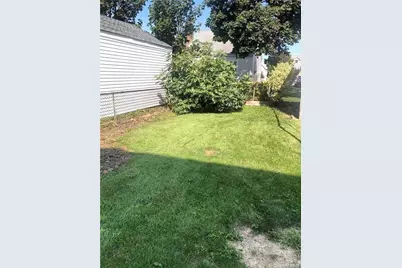 220 Pershing Parkway, Mineola, NY 11501 - Photo 17