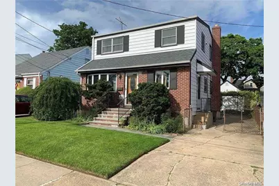 220 Pershing Parkway, Mineola, NY 11501 - Photo 19