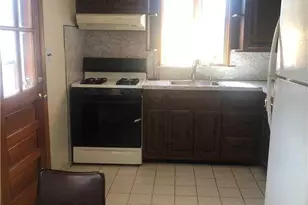 220 Pershing Pkwy, Mineola, NY 11501 - Photo 9