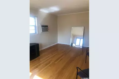 220 Pershing Parkway, Mineola, NY 11501 - Photo 3