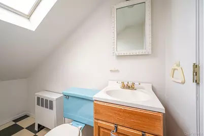 22 Mercury Lane, Levittown, NY 11756 - Photo 25