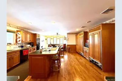 912-918 Hollow Road, Clinton Corners, NY 12514 - Photo 3