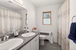 18 Wexford St, Huntington, NY 11743 - Photo 21