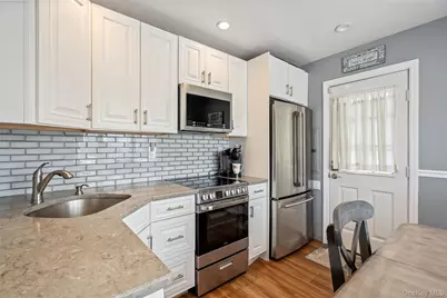 108 Swan Lane, Levittown, NY 11756 - Photo 9