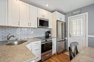 108 Swan Ln, Levittown, NY 11756 - Photo 9