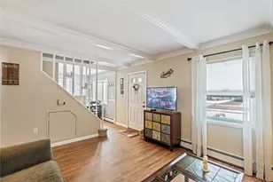 108 Swan Ln, Levittown, NY 11756 - Photo 7