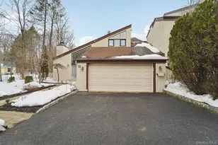 12 Chippewa Ct, Suffern, NY 10901 - Photo 3