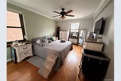 7311 210th Street #1O, Oakland Gardens, NY 11364 - Photo 3