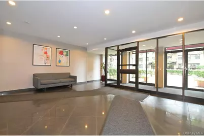 4 Birchwood Court #3J, Mineola, NY 11501 - Photo 13