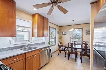 269-15 Union Turnpike, New Hyde Park, NY 11040 - Photo 13