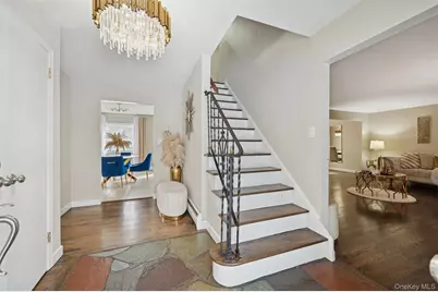 35 Saint Johns Place, West Babylon, NY 11704 - Photo 3