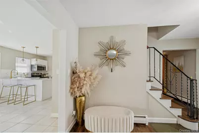 35 Saint Johns Place, West Babylon, NY 11704 - Photo 5