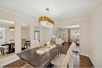 35 Saint Johns Place, West Babylon, NY 11704 - Photo 9