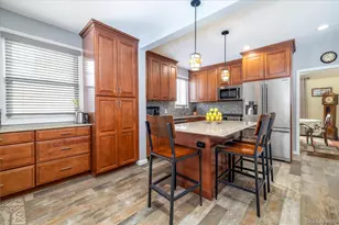 102 Franklin Ave, Malverne, NY 11565 - Photo 9