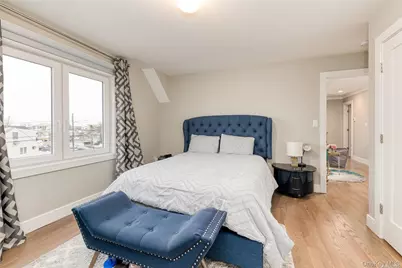 72 W Marine Avenue, Lindenhurst, NY 11757 - Photo 17