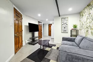 93-19 201st St, Hollis, NY 11423 - Photo 17