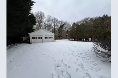 300 Hewlett Avenue, Patchogue, NY 11772 - Photo 3