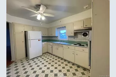 47 Brewster Avenue, Yonkers, NY 10701 - Photo 9