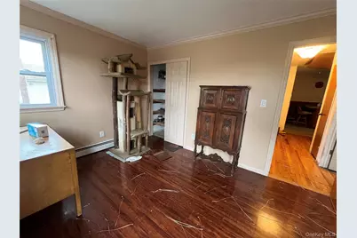 630 S Wellwood Avenue, Lindenhurst, NY 11757 - Photo 11
