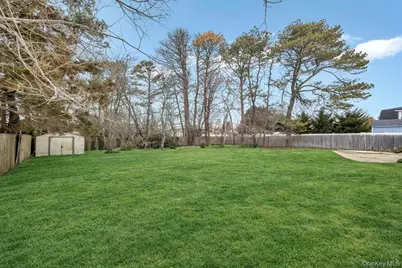 60 White Pine Way, Medford, NY 11763 - Photo 25