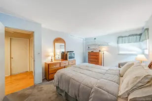 24 Kings Park Rd, Commack, NY 11725 - Photo 23