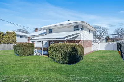 24 Kings Park Road, Commack, NY 11725 - Photo 11