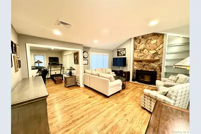 42 Hearthstone Drive, Dix Hills, NY 11746 - Photo 13