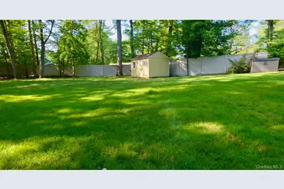 42 Hearthstone Drive, Dix Hills, NY 11746 - Photo 3
