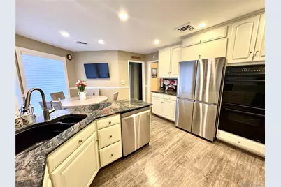 42 Hearthstone Drive, Dix Hills, NY 11746 - Photo 15