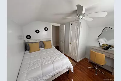 243 Biltmore Avenue, Elmont, NY 11003 - Photo 17