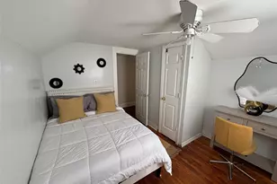 243 Biltmore Ave, Elmont, NY 11003 - Photo 17