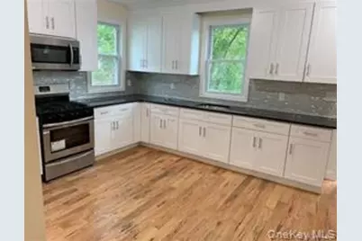 16 Park Avenue, White Plains, NY 10603 - Photo 11