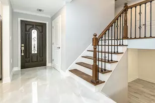 1 Milford Ln, Glen Cove, NY 11542 - Photo 3