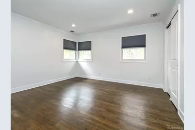 1 Milford Lane, Glen Cove, NY 11542 - Photo 17