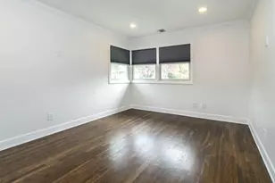 1 Milford Ln, Glen Cove, NY 11542 - Photo 21