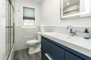 1 Milford Ln, Glen Cove, NY 11542 - Photo 25