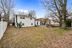 1016 Westwood Rd, Woodmere, NY 11598 - Photo 23