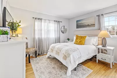 79 E Tiana Road, Hampton Bays, NY 11946 - Photo 17