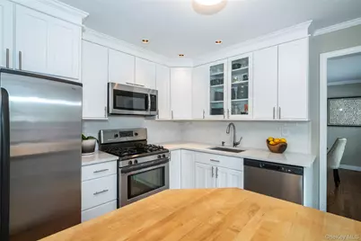 29 Oakdale Avenue, New Rochelle, NY 10801 - Photo 9