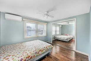 26 Family Ln, Levittown, NY 11756 - Photo 11