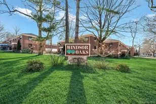 220-44 73rd Ave, Oakland Gardens, NY 11364 - Photo 17