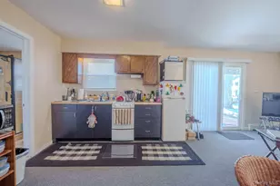 711 S Bayview Ave, Freeport, NY 11520 - Photo 17