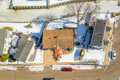 711 S Bayview Avenue, Freeport, NY 11520 - Photo 23