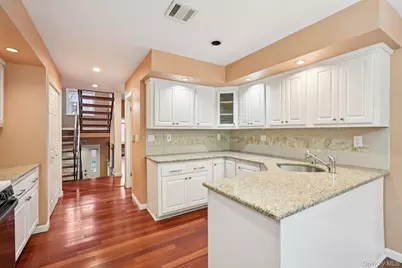 10 Omni Court, New City, NY 10956 - Photo 15