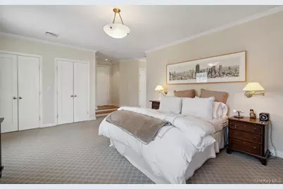 75 Oakdale Lane, East Hills, NY 11577 - Photo 17