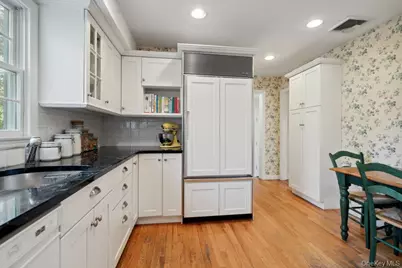 75 Oakdale Lane, East Hills, NY 11577 - Photo 13